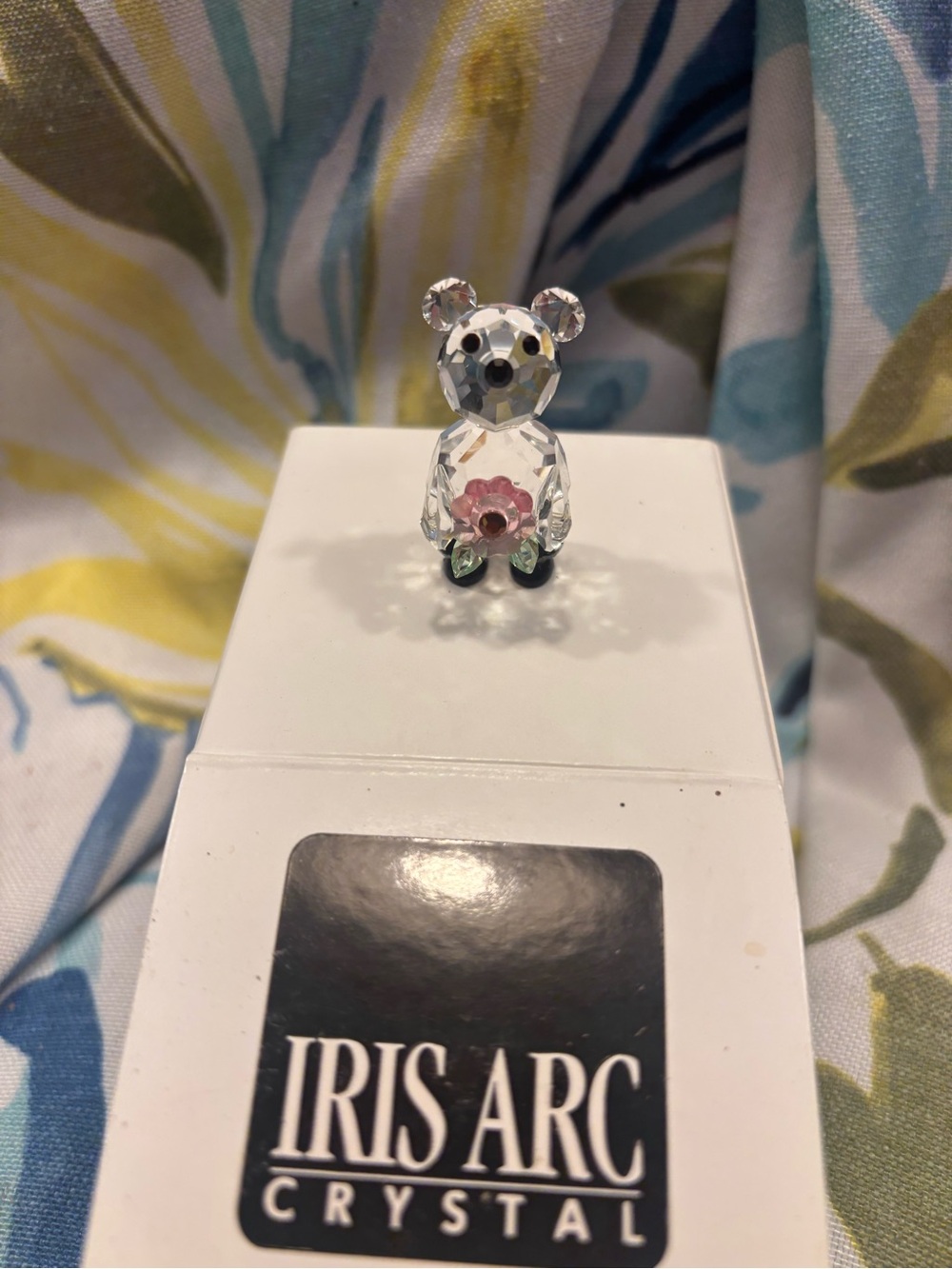IRIS ARC Crystal Vintage Clear Bear Figurine with Pink Flower